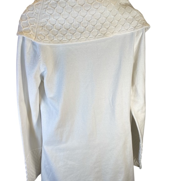 White HouseBlackMarket Women’s size M Cowl Neck Sweater Off-White Honeycomb knit - Picture 5 of 7